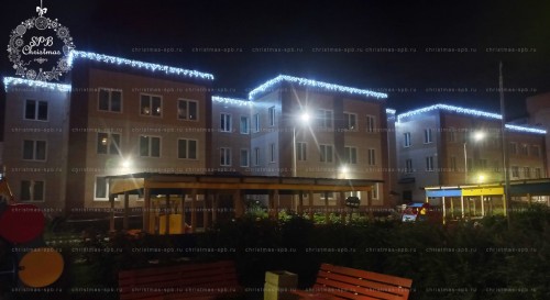 Новогодние оформление фасада светодиодной бахромой (ГБДОУ детский сад № 83)
