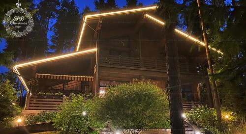Контурная подсветка дома светодиодным неоном (Медное озеро Л.О.)