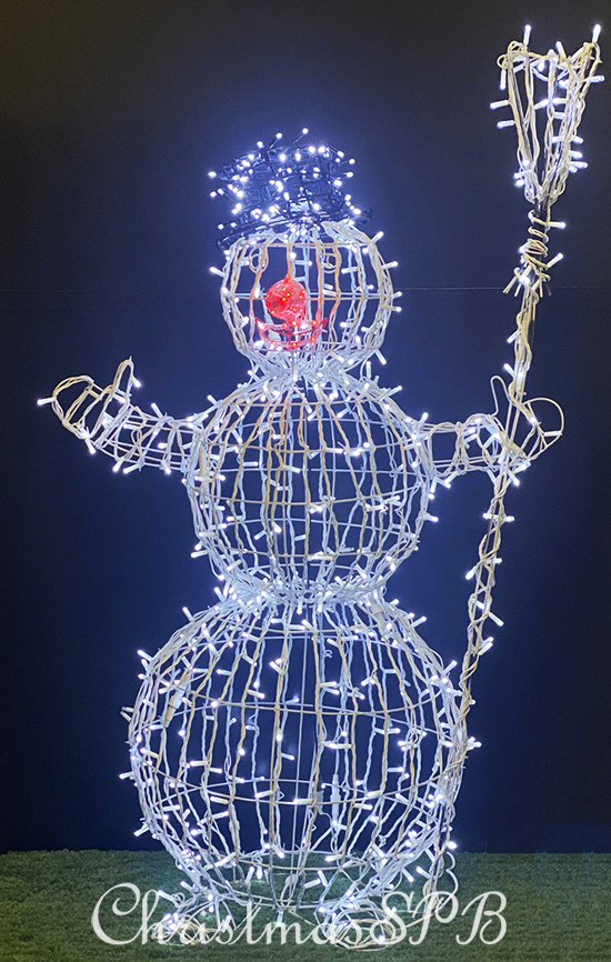 Новогодняя световая фигура «Снеговик с метлой» 