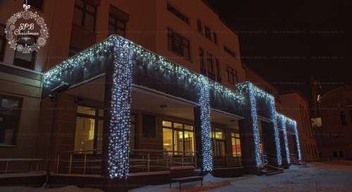 Оформление к Новому году фасада гирляндами (ГБУЗ Городская поликлиника №106)