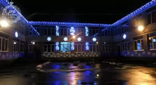 Новогоднее украшение детского садика гирляндами Санкт-Петербург