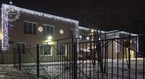 Украшение здания школы 275 к Новому году