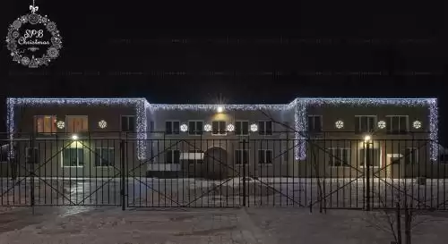 Праздничное оформление гирляндами школы 275