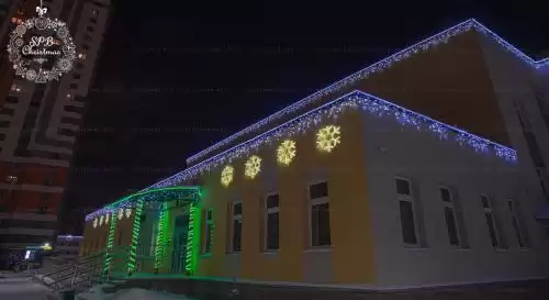 Новогоднее оформление фасада садика 83 (Южное шоссе, 49к4)